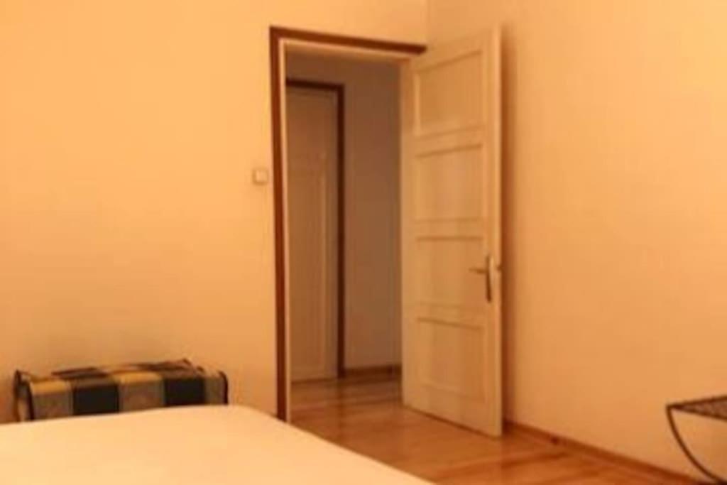 Maison Biscuit. Apartament A La Placa De La Vila Camprodon Eksteriør billede