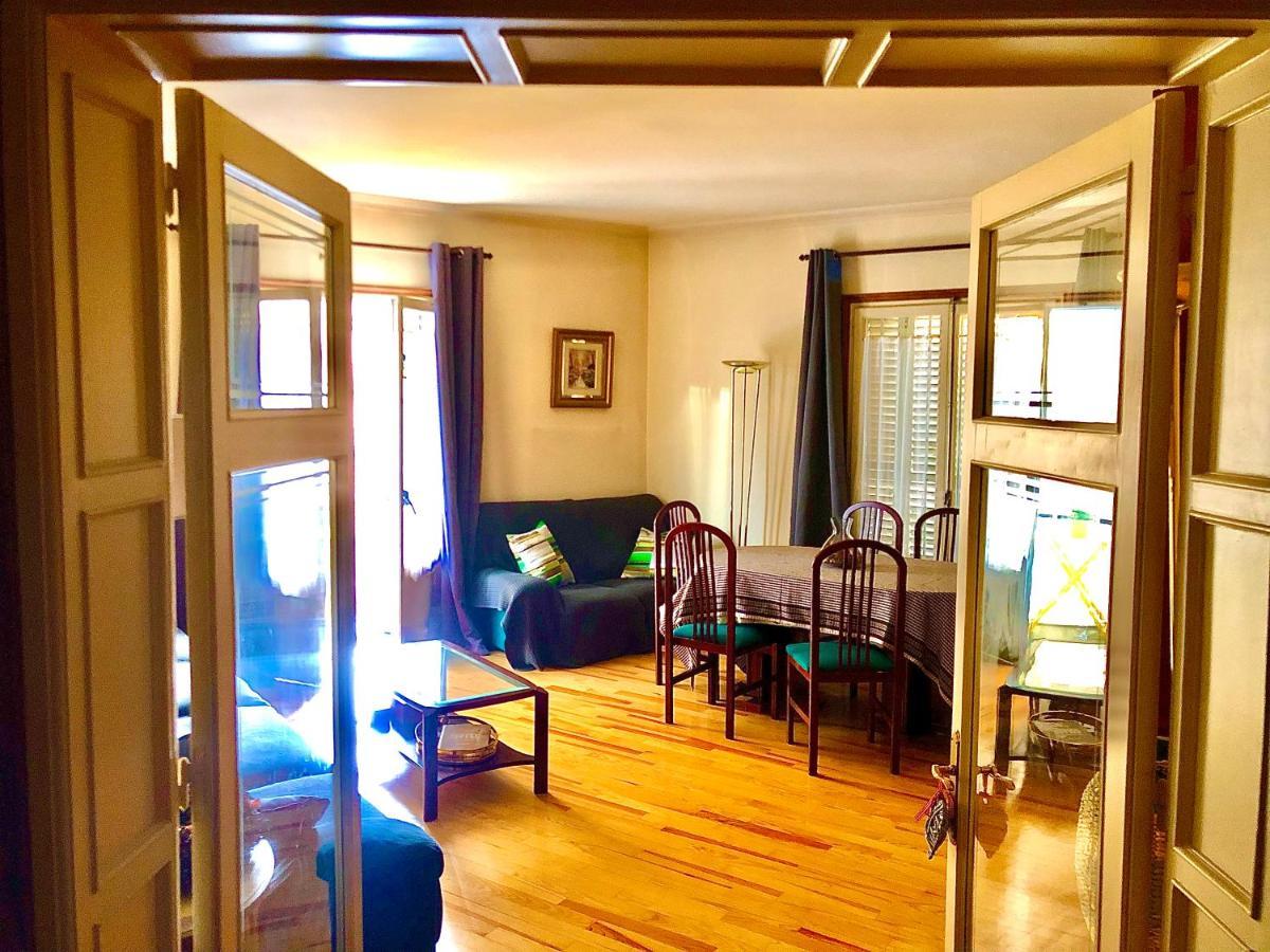 Maison Biscuit. Apartament A La Placa De La Vila Camprodon Eksteriør billede